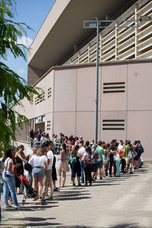 Fotogalería: ¿Has ido al casting de La Peste en Sevilla? Búscate