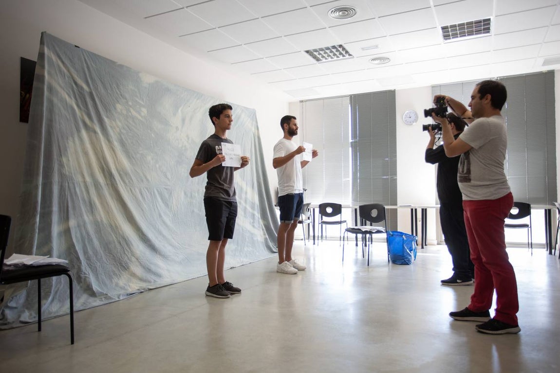 Fotogalería: ¿Has ido al casting de La Peste en Sevilla? Búscate