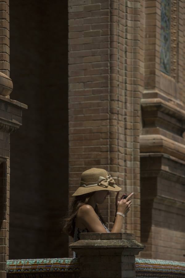 El primer día de la ola de calor en Sevilla