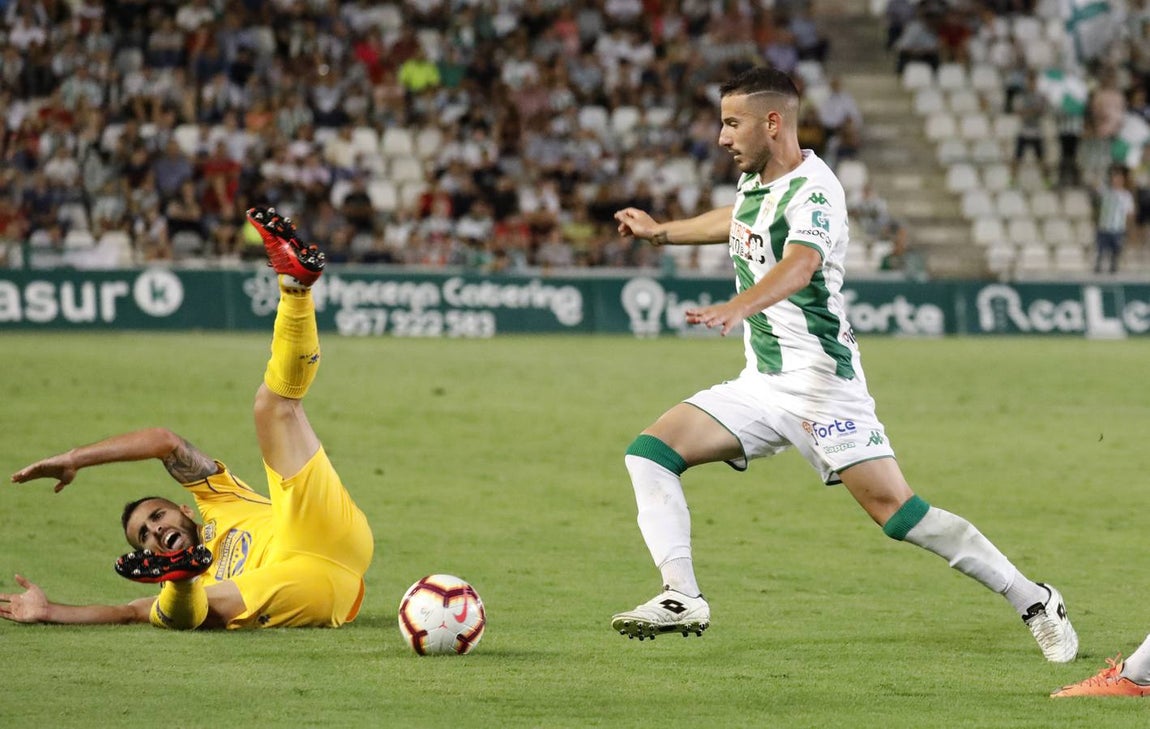Las mejores jugadas del Córdoba-Alcorcón, en imágenes