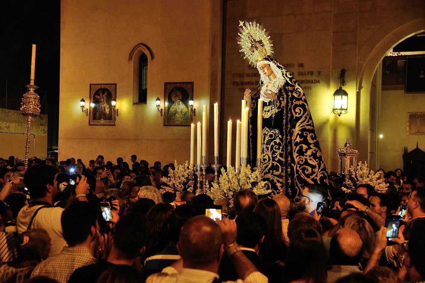 Galería de la procesión de la Virgen de las Angustias de los Gitanos