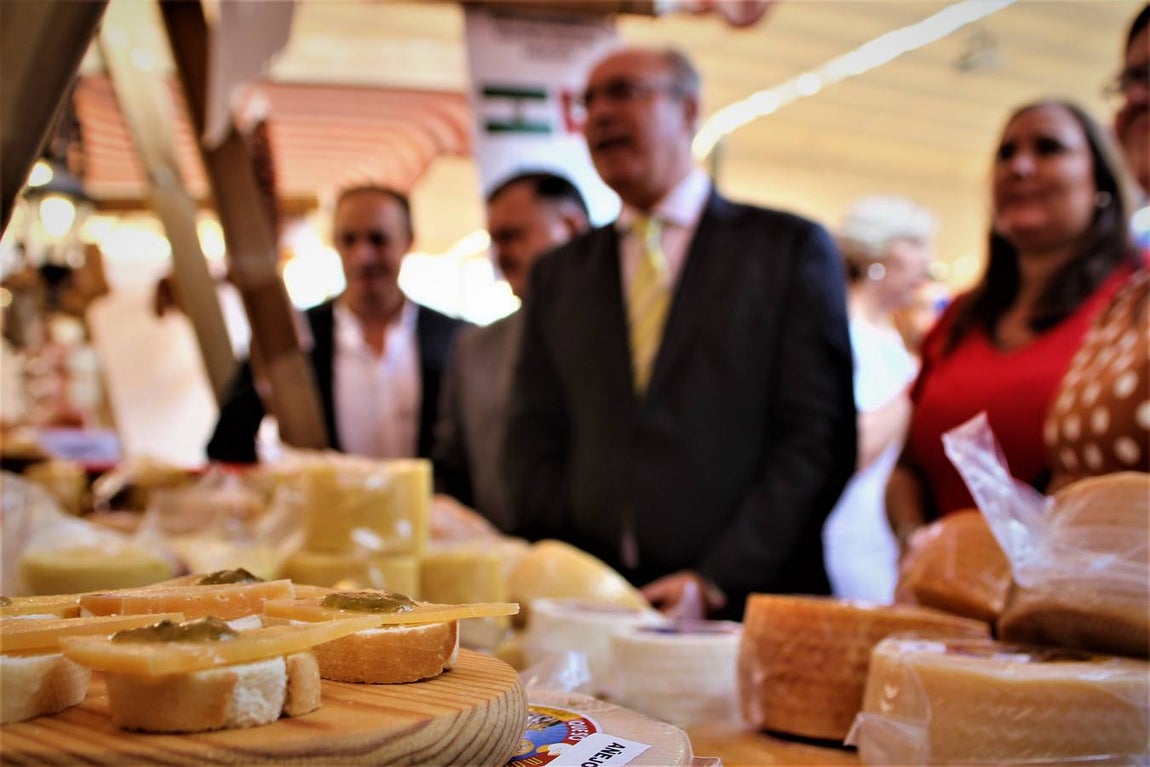 El arranque de la Fiesta del Queso de Zuheros, en imágenes