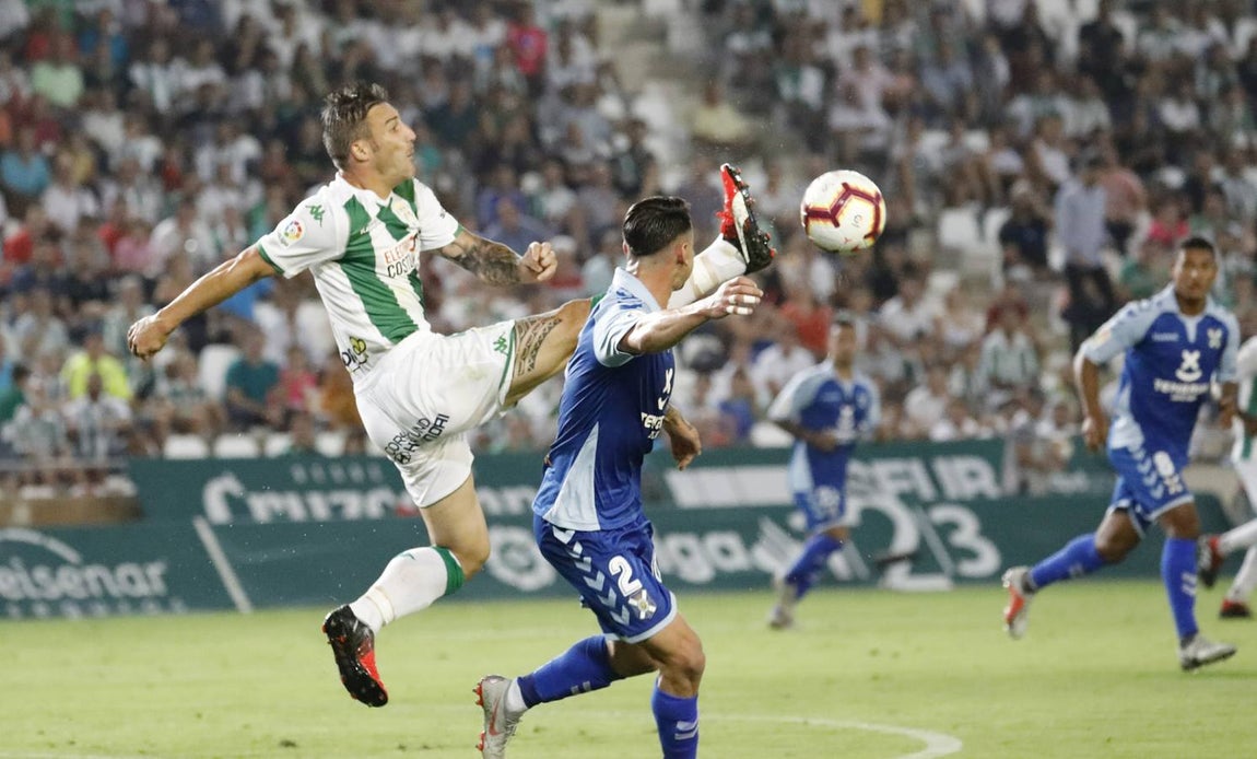 Las mejores jugadas del Córdoba-Tenerife, en imágenes
