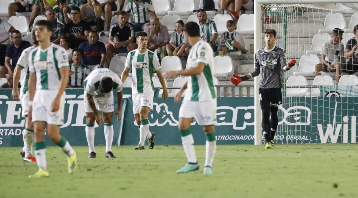 Las mejores jugadas del Córdoba-Tenerife, en imágenes
