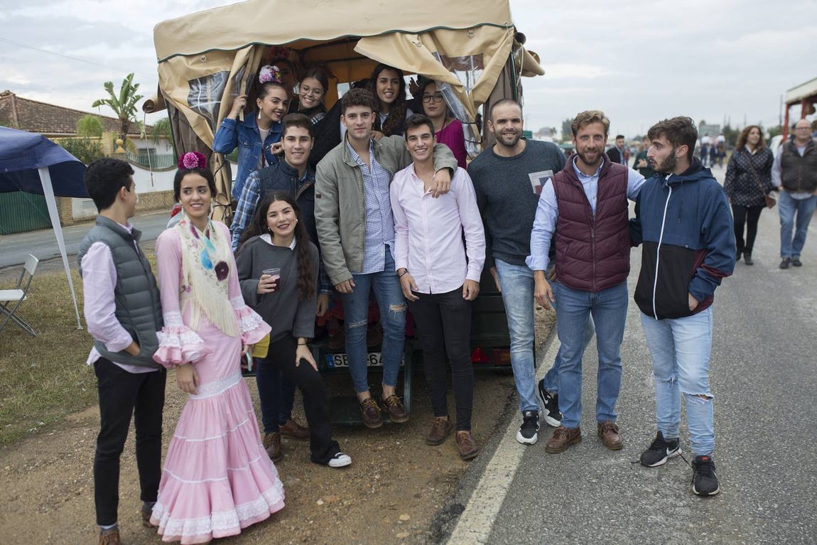 Multitudinaria celebración en Dos Hermanas de la Virgen de Valme