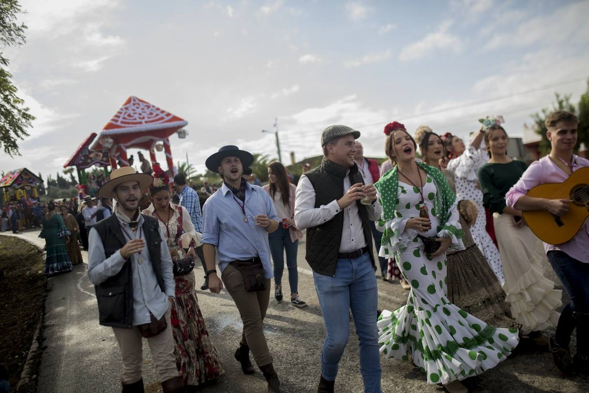 Multitudinaria celebración en Dos Hermanas de la Virgen de Valme