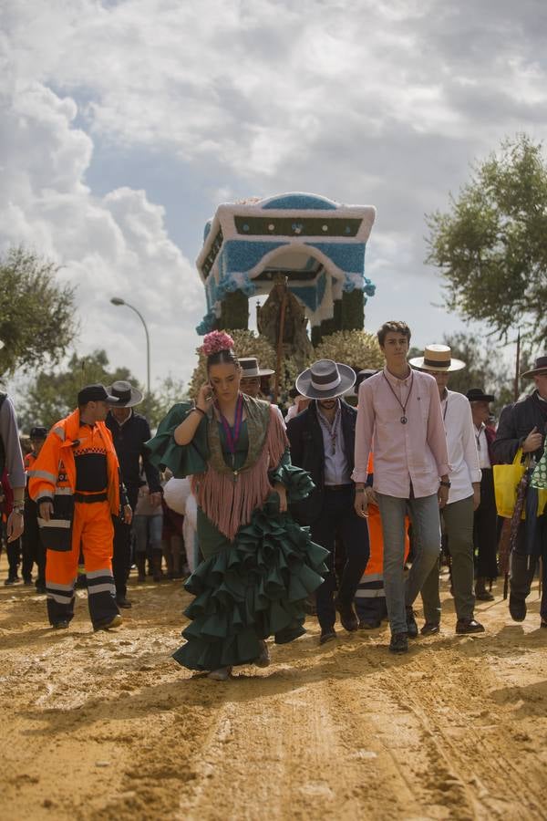 Multitudinaria celebración en Dos Hermanas de la Virgen de Valme