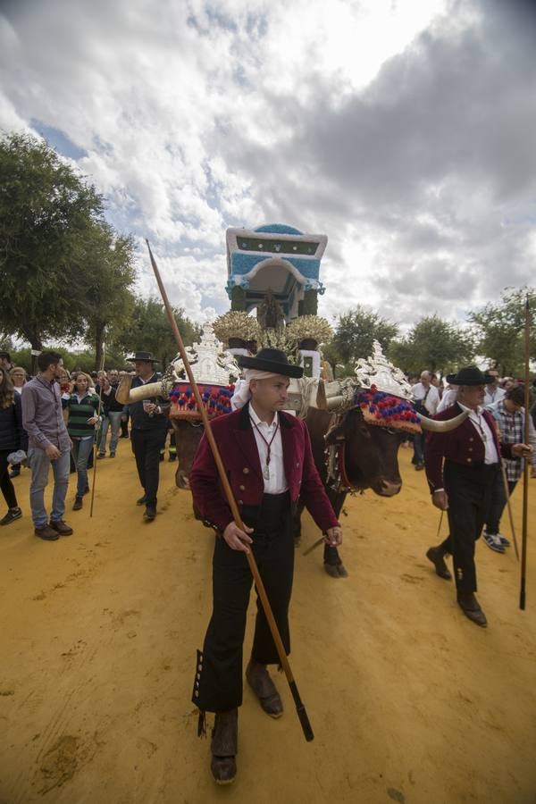 Multitudinaria celebración en Dos Hermanas de la Virgen de Valme