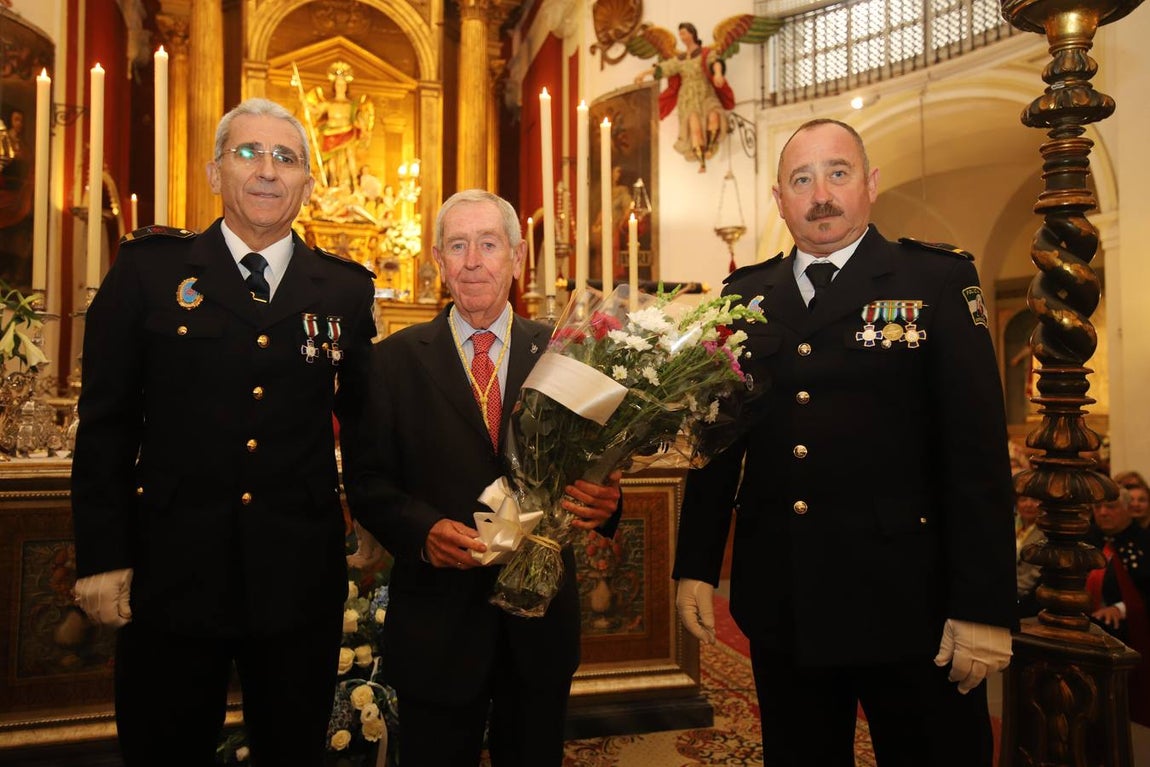 La misa del obispo de Córdoba ante San Rafael, en imágenes