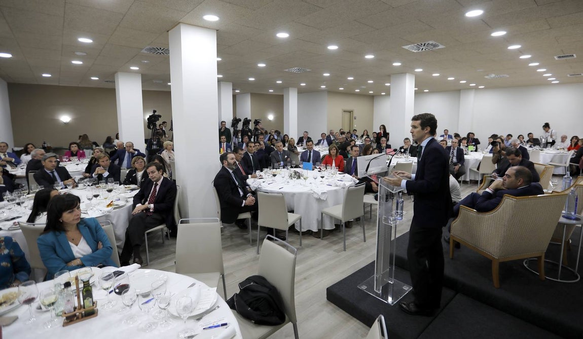 La visita de Pablo Casado a Córdoba, en imágenes