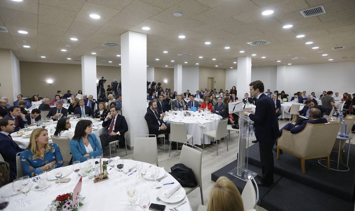 La visita de Pablo Casado a Córdoba, en imágenes