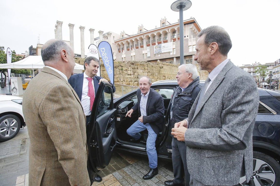 La ruta del coche eléctrico de Endesa llega a Córdoba, en imágenes