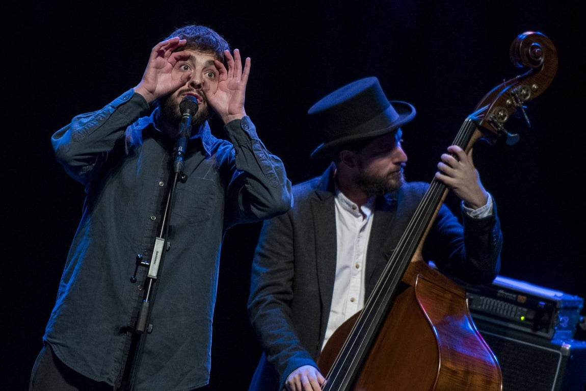 La magia de Salvador Sobral en el Maestranza, en imágenes