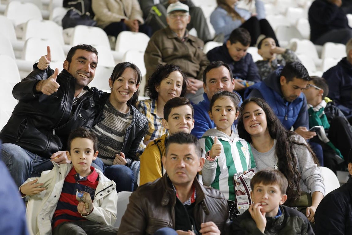 La grada del Córdoba-Extremadura, en imágenes