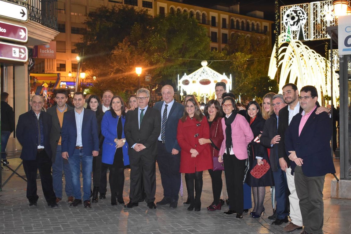 La iluminación navideña de Puente Genil, en imágenes