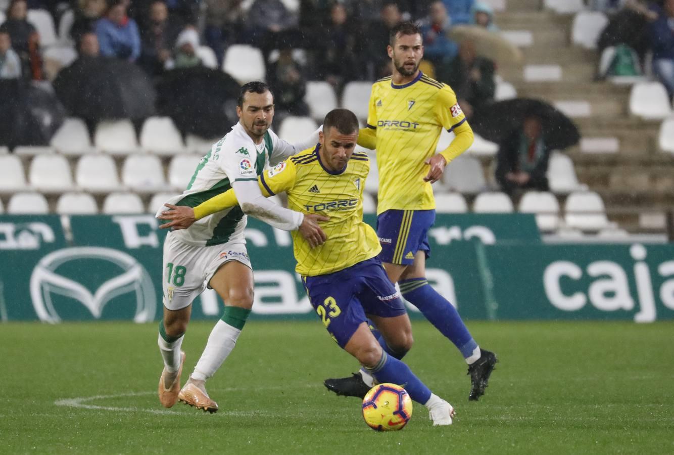La derrota del Córdoba CF ante el Cádiz (1-3), en imágenes