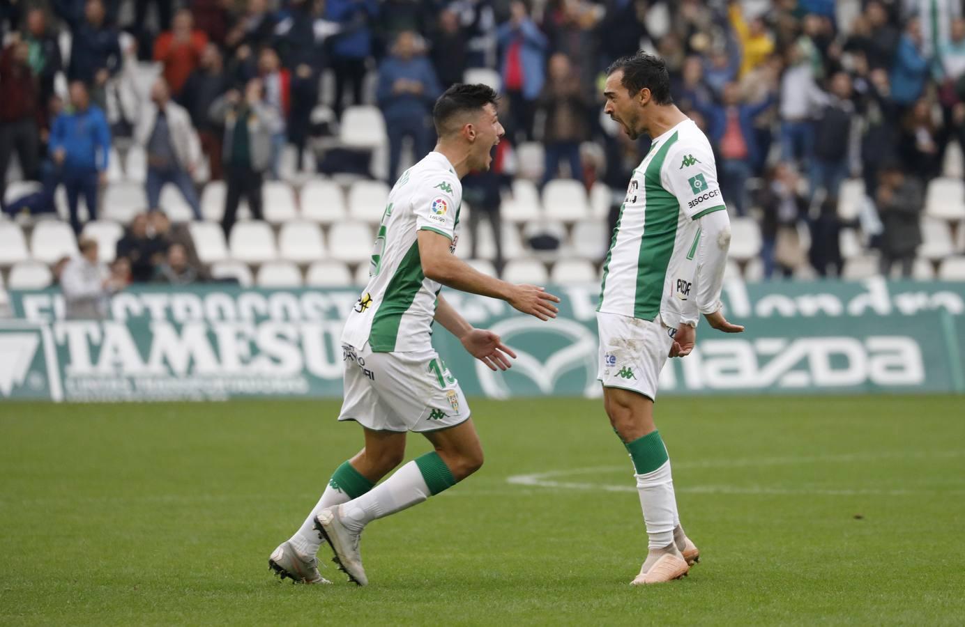 La derrota del Córdoba CF ante el Cádiz (1-3), en imágenes