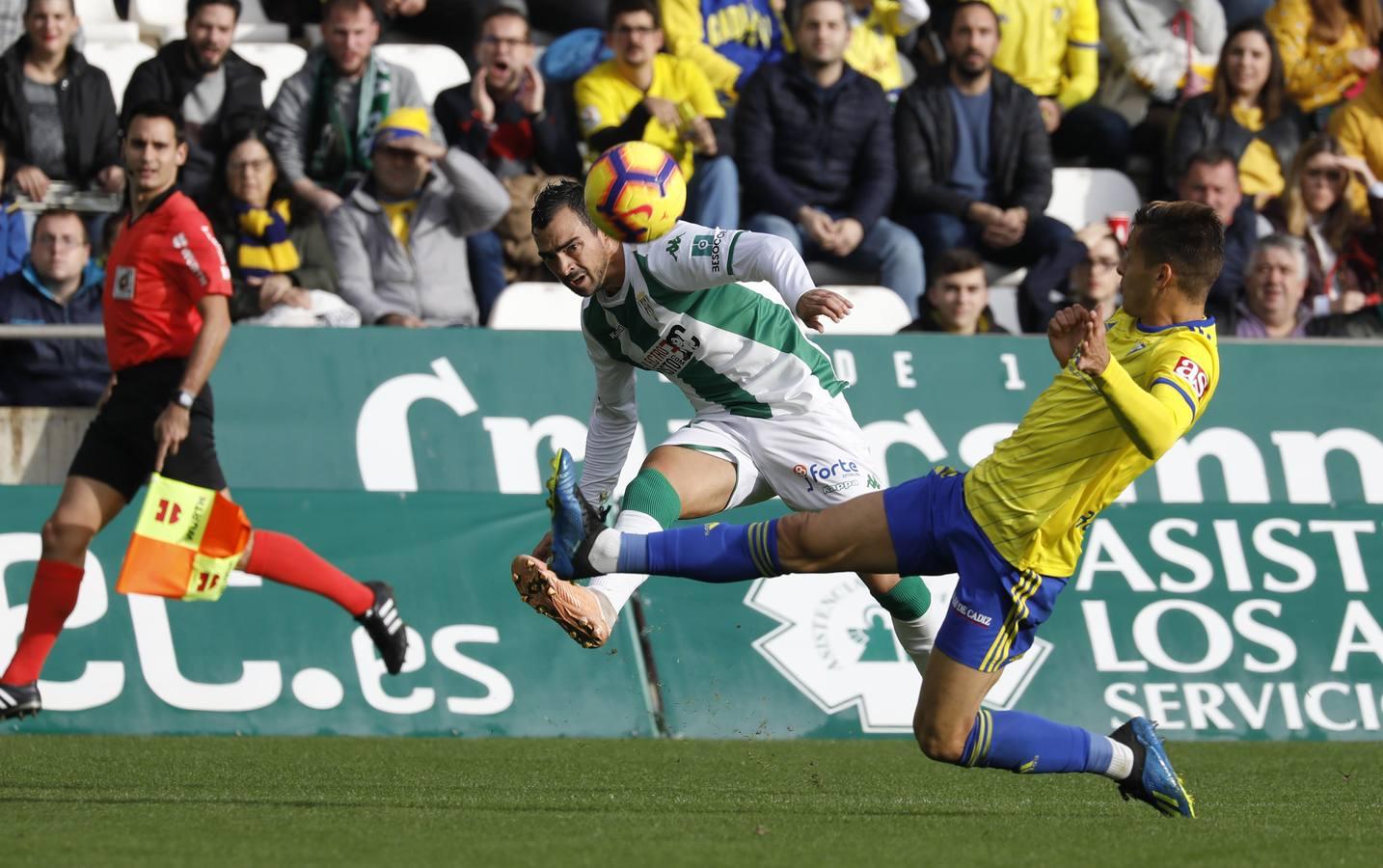 La derrota del Córdoba CF ante el Cádiz (1-3), en imágenes