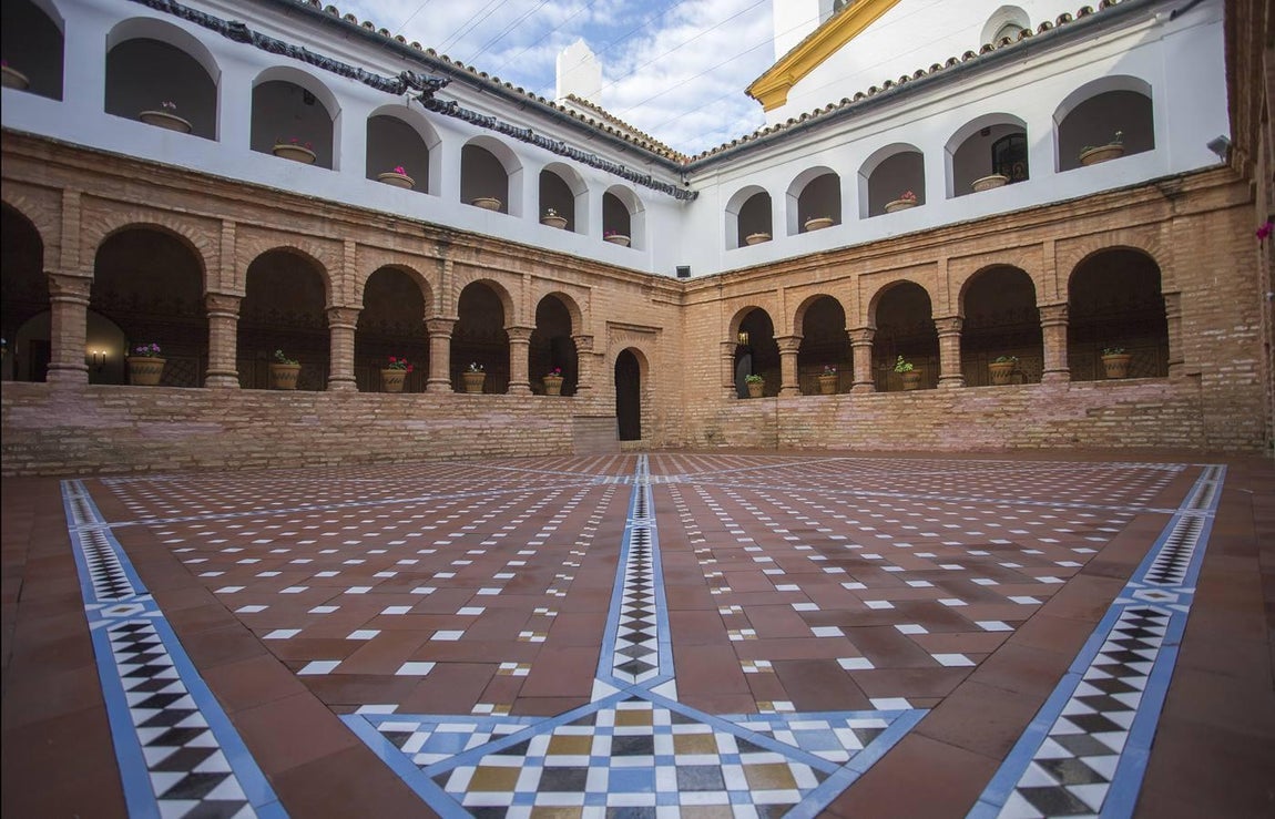 Vista del claustro principal del Monasterio de La Rábida