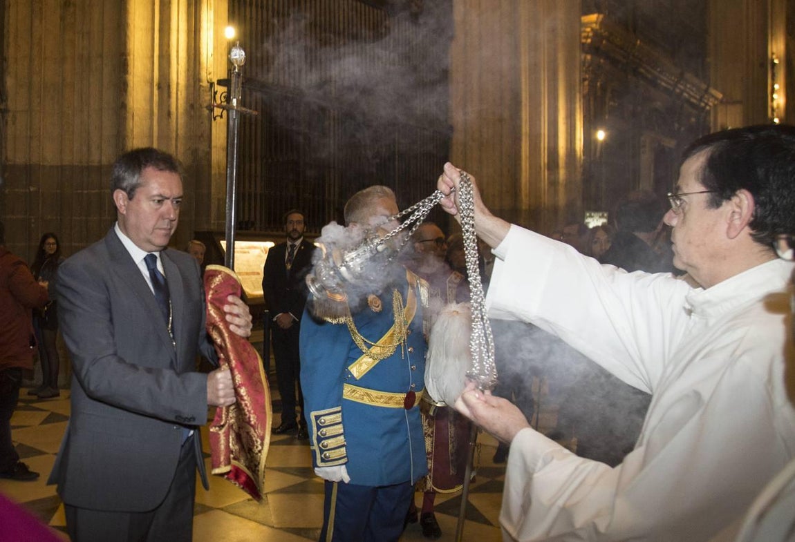 La procesión por el día de San Clemente en la Catedral