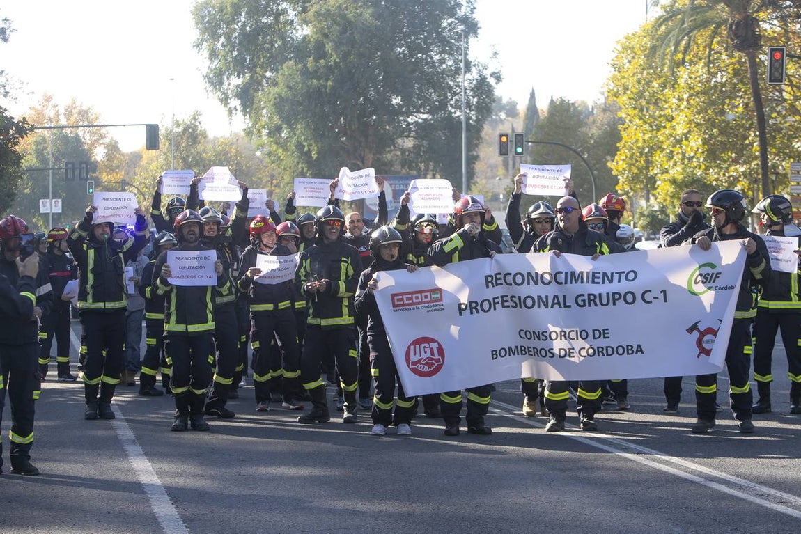 La protesta de los bomberos del Consorcio de Córdoba, en imágenes