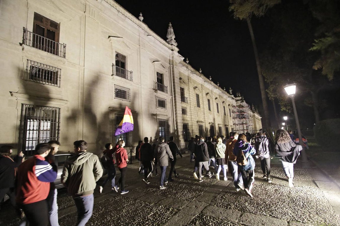 Las imágenes de la manifestación contra VOX en Sevilla