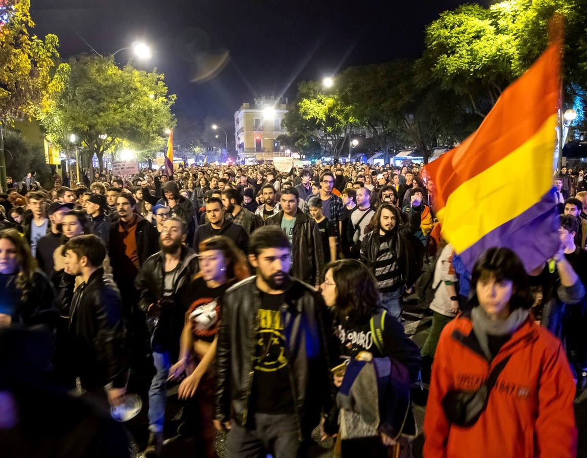 Las imágenes de la manifestación contra VOX en Sevilla