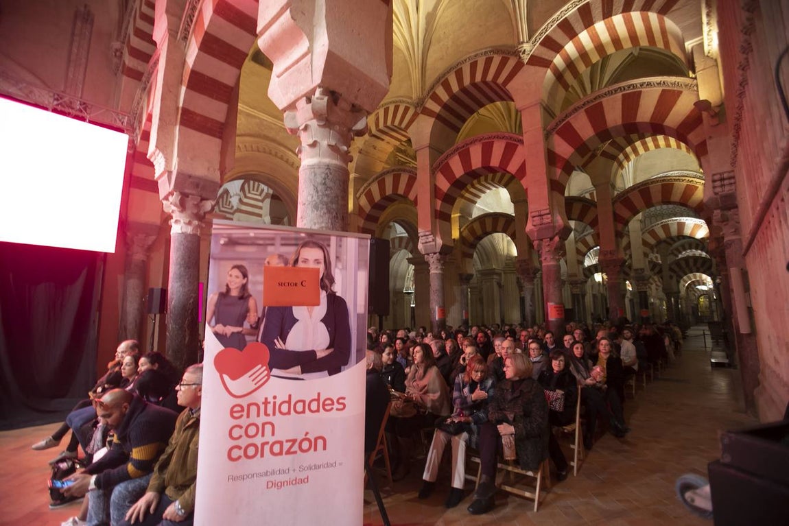 El concierto navideño de José Manuel Soto en la Mezquita-Catedral de Córdoba, en imágenes