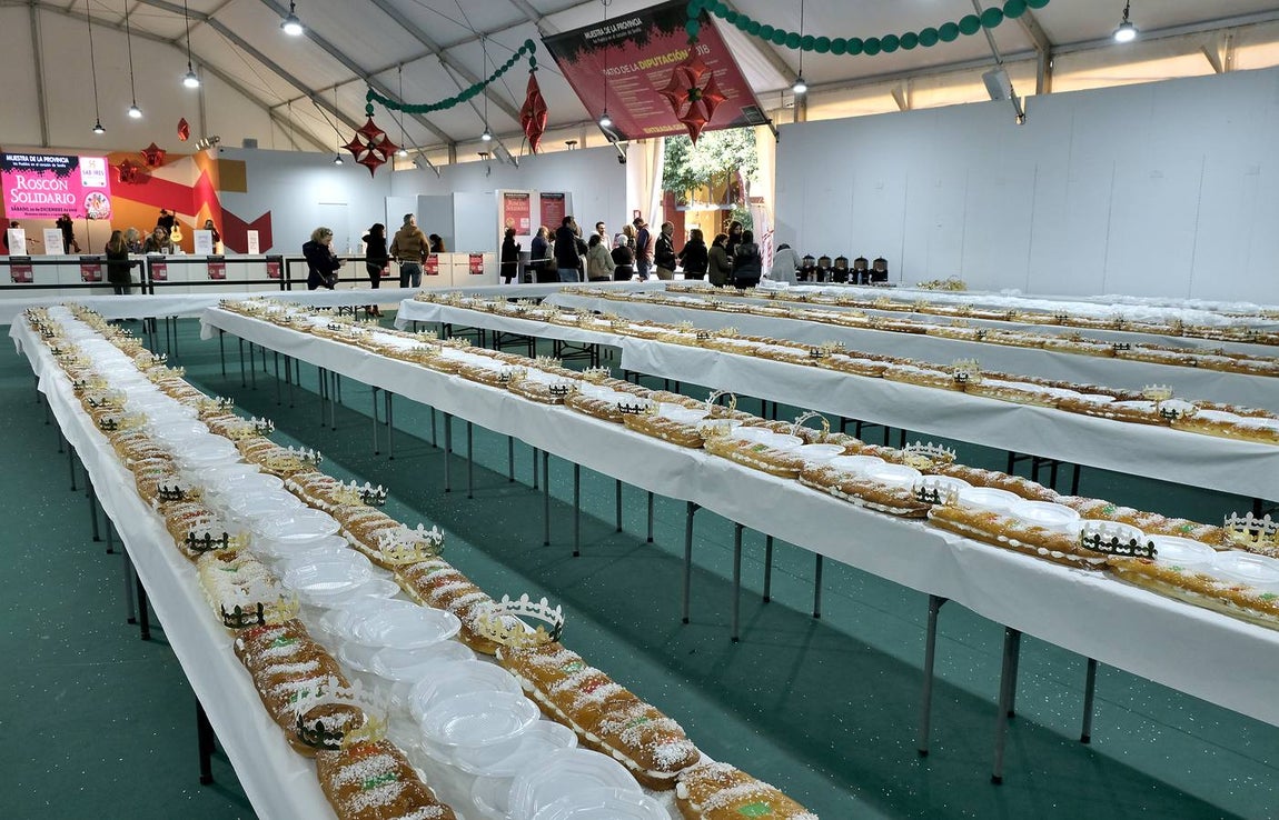 En imágenes, el roscón solidario de Andex en la Diputación