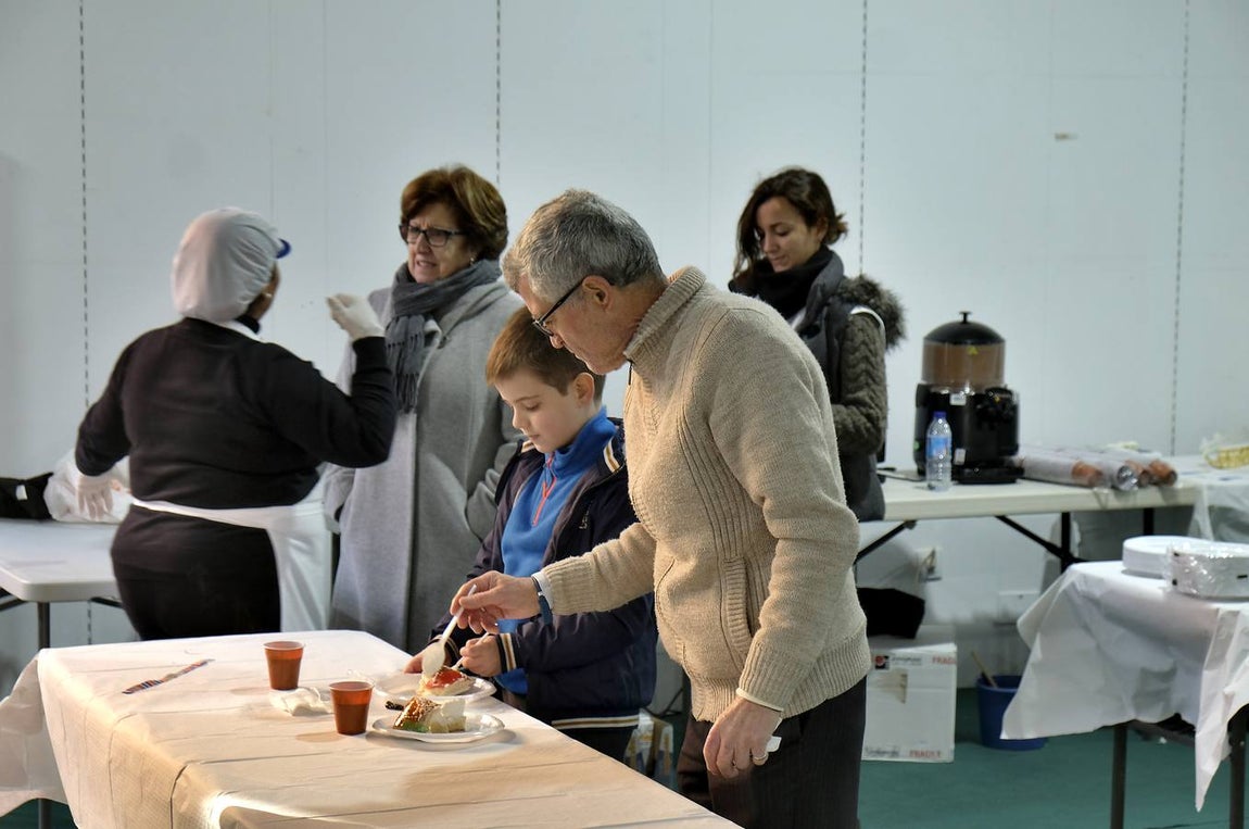 En imágenes, el roscón solidario de Andex en la Diputación