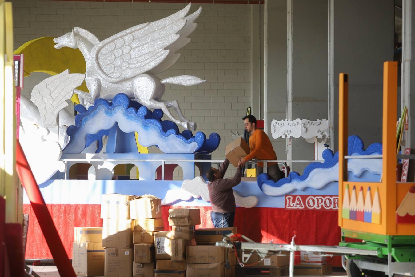 Los preparativos de la Cabalgata de Reyes Magos de Córdoba 2019, en imágenes