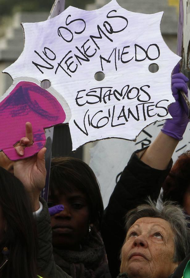 Protestas feministas frente al Parlamento andaluz