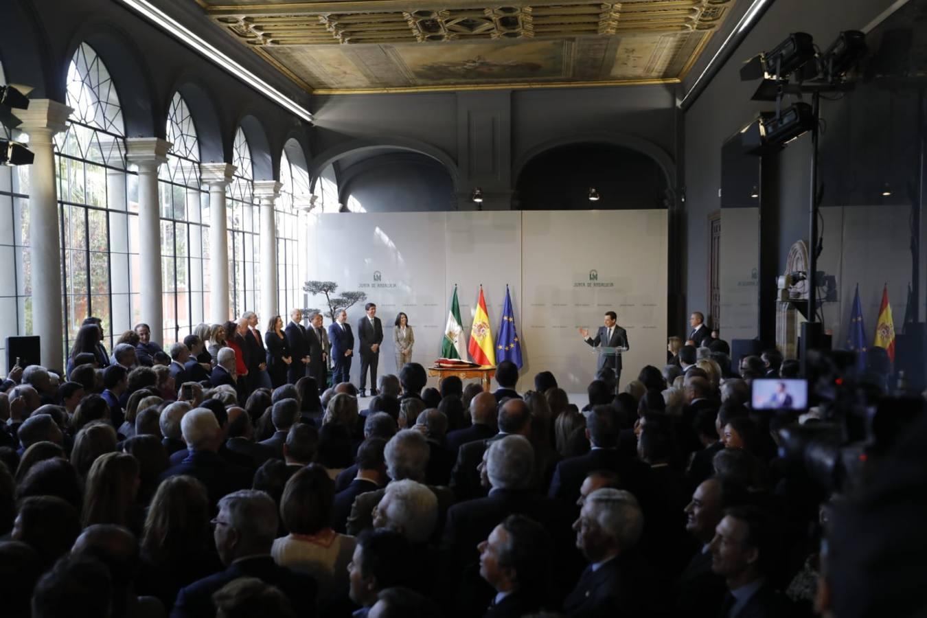 Juanma Moreno pide a su Gobierno «credibilidad, respeto y el mono de trabajo»