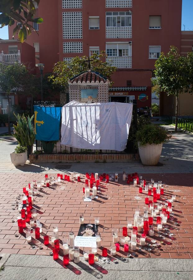 En imágenes, el apoyo incondicional a la familia de Julen en su barrio malagueño de El Palo
