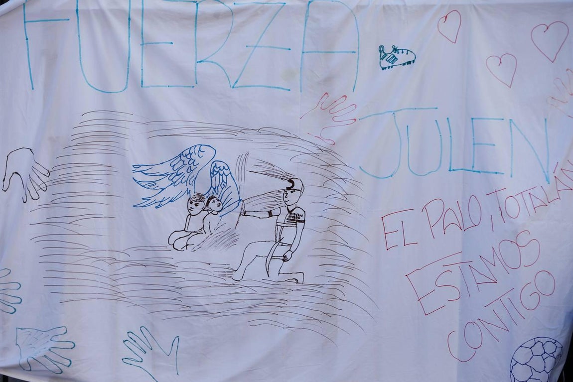 En imágenes: tristeza y desolación en el tanatorio de la barriada malagueña de El Palo