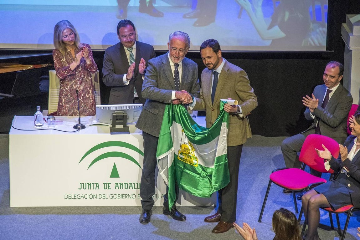 Entrega de Banderas de Andalucía de la provincia de Sevilla
