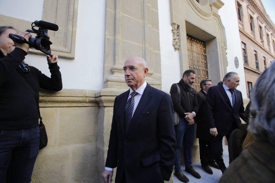 El funeral de Rafa Serna en Santa Cruz, en imágenes