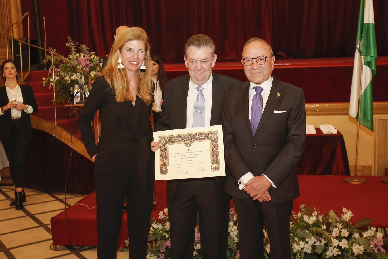 La entrega de las Insignias de Oro del Círculo de la Amistad, en imágenes