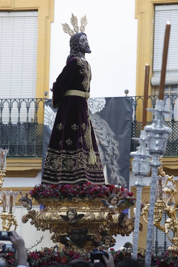 El Vía Crucis de las cofradías de Córdoba con el Señor del Perdón, en imágenes