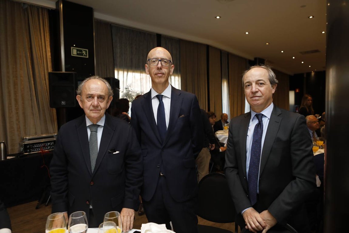 La charla del presidente de Abbott Laboratories España en Córdoba, en imágenes