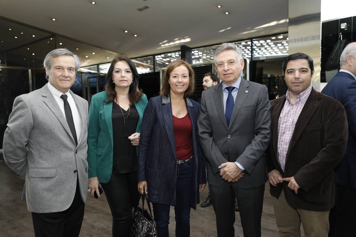 La charla del presidente de Abbott Laboratories España en Córdoba, en imágenes