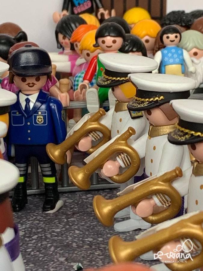 Los «playmobil» adelantan la Madrugada en Triana