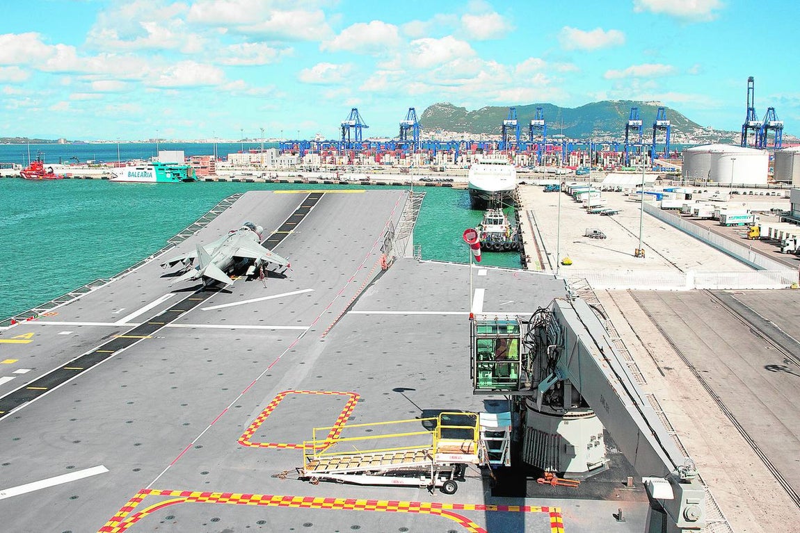 Fin de semana de puertas abiertas en el buque «Juan Carlos I»