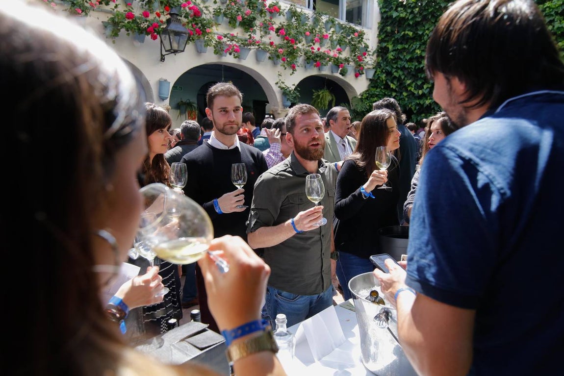 La cata de los mejores vinos de España en Bodegas Campos, en imágenes
