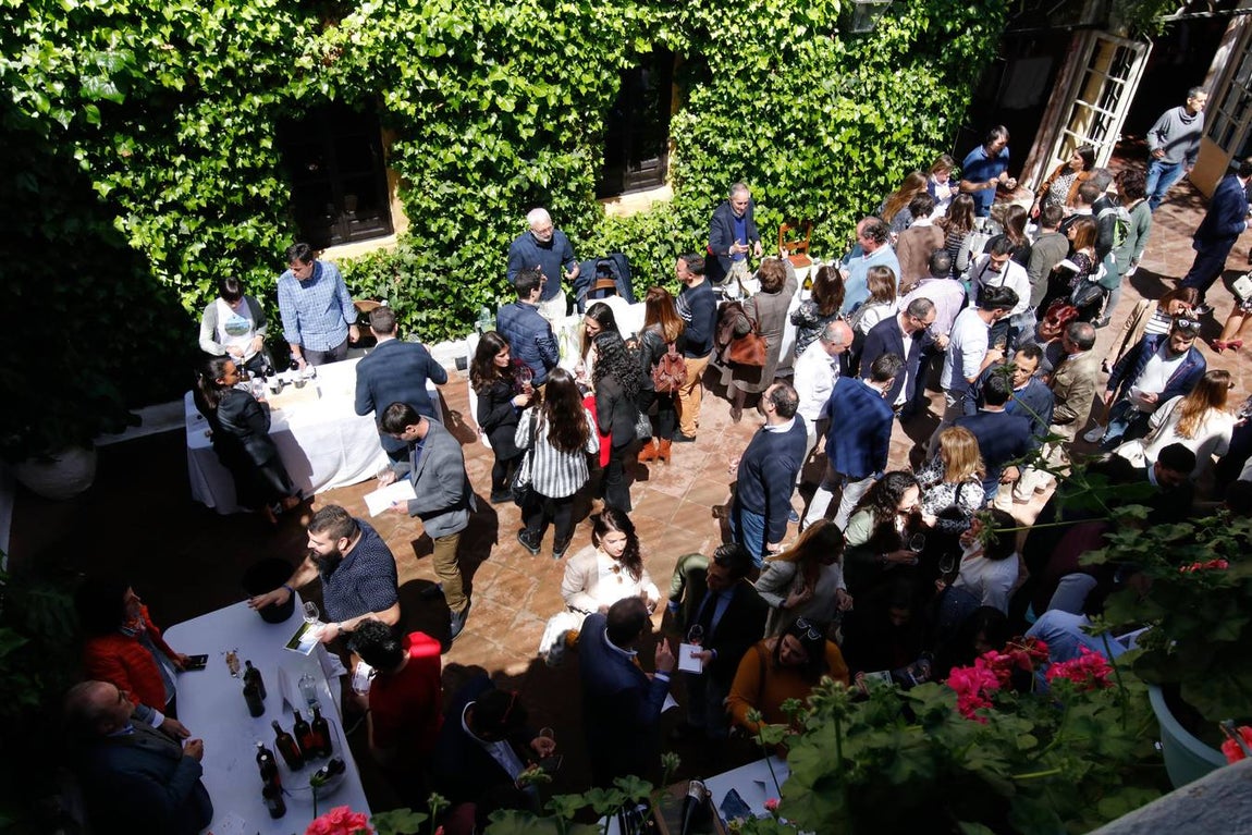 La cata de los mejores vinos de España en Bodegas Campos, en imágenes