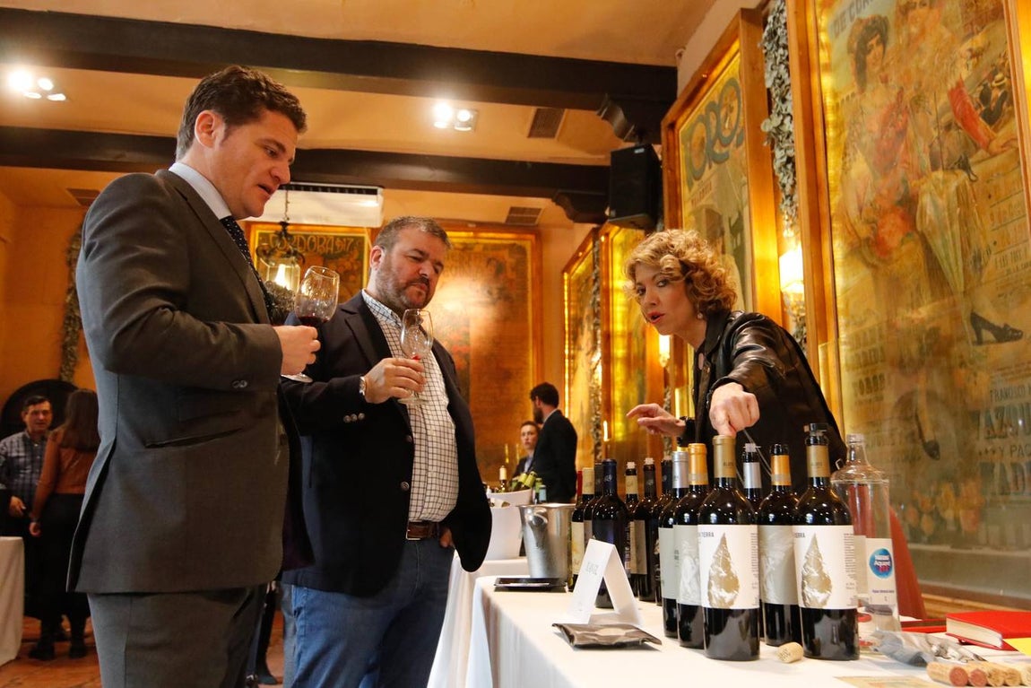 La cata de los mejores vinos de España en Bodegas Campos, en imágenes