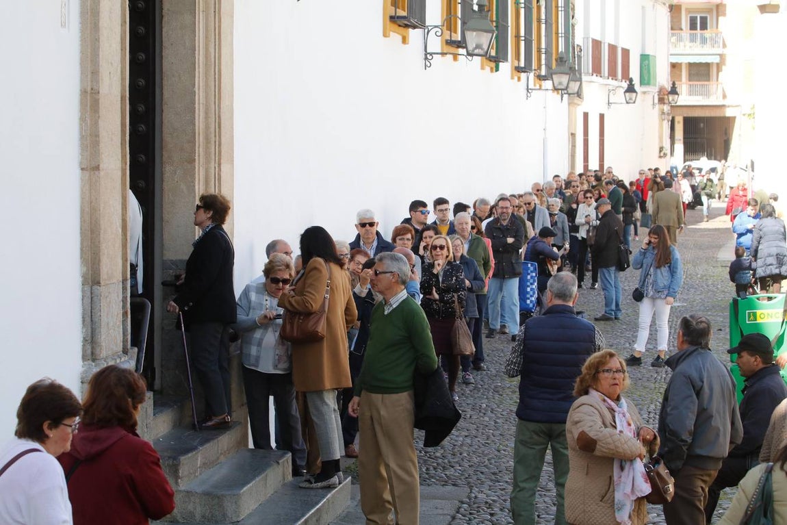 La devoción del Viernes de Dolores de Córdoba, en imágenes