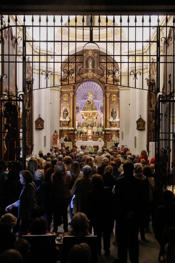 La devoción del Viernes de Dolores de Córdoba, en imágenes