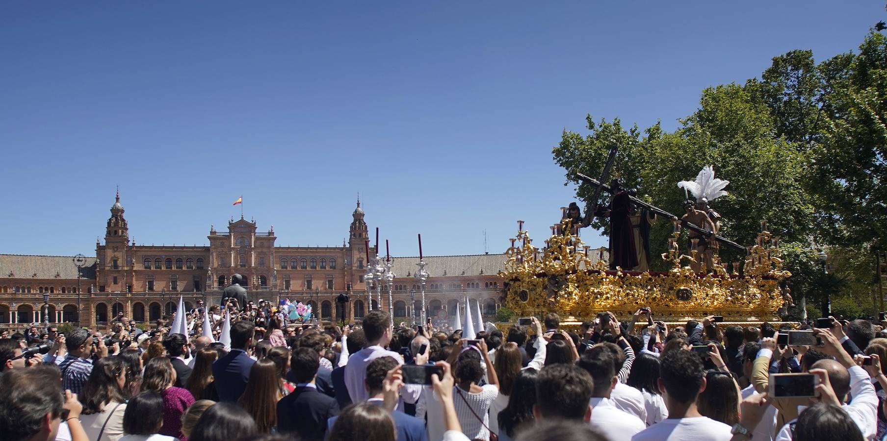 En imágenes, primeros momentos de la procesión de La Paz