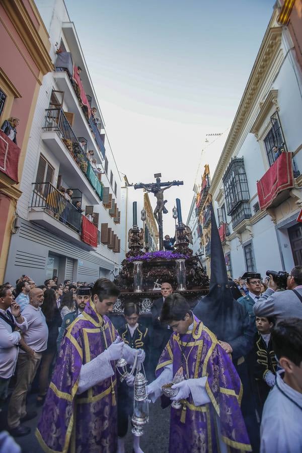 La solemne belleza de la Vera Cruz el Lunes Santo de Sevilla 2019